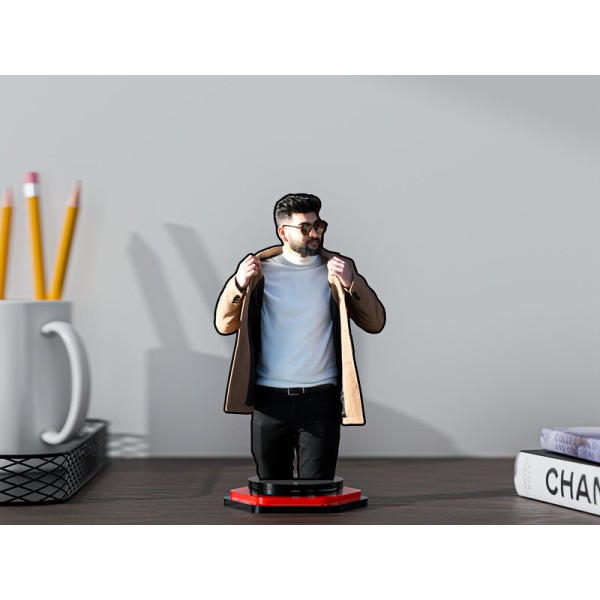 Men Miniature Photo Stand Design