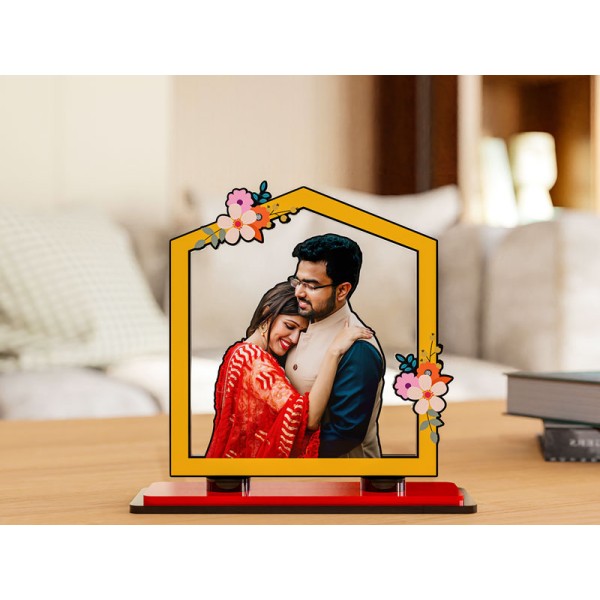 Floral Decorated Miniature Photo Stand Design