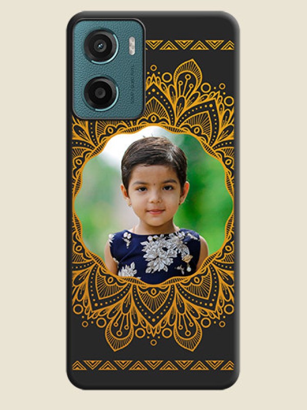 Custom Round Image with Floral Design On Space Black Custom Soft Matte Mobile Back Cover - Motorola E15