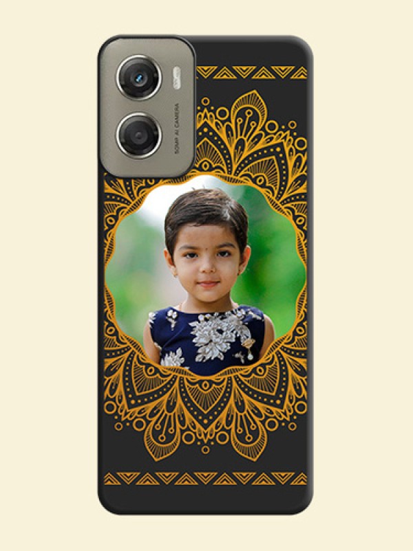 Round Image with Floral Design On Space Black Custom Soft Matte Mobile Back Cover - Motorola Moto G06 Power