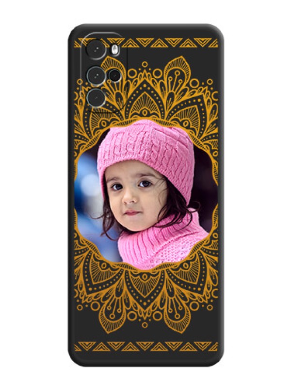 Custom Round Image with Floral Design on Photo on Space Black Soft Matte Mobile Cover - Moto G22