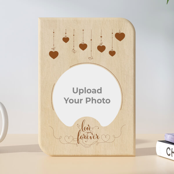 Custom Couple Hanging Hearts Circle Style Design Portrait Wooden Photo Stand