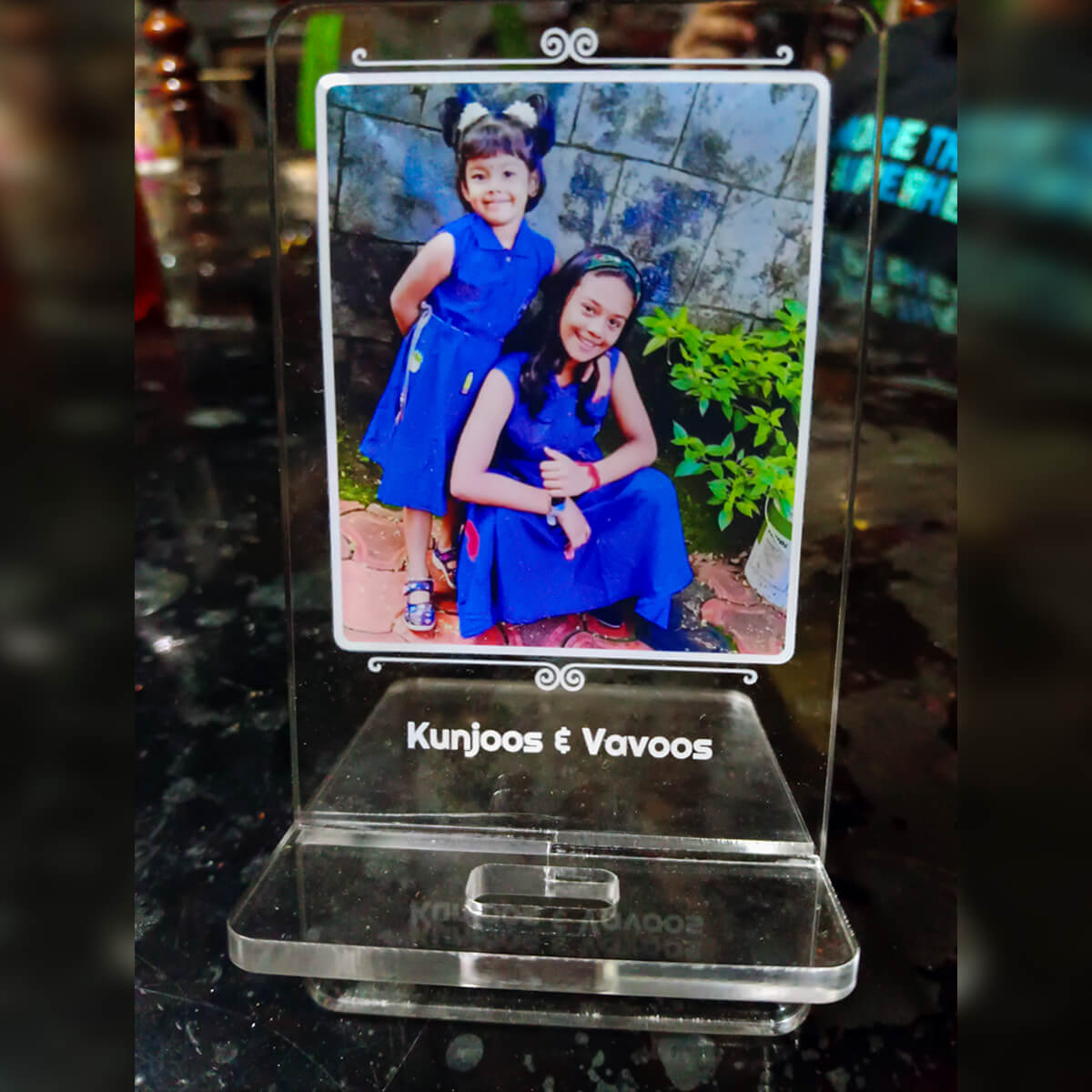 Acrylic Phone Stand Customer Image Review 28