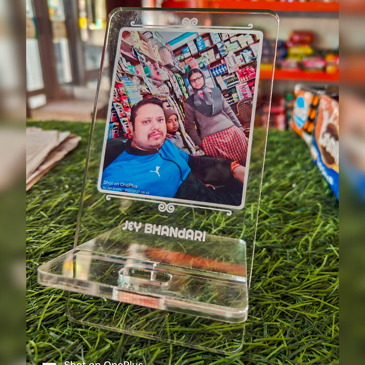 Acrylic Phone Stand Customer Image Review 29