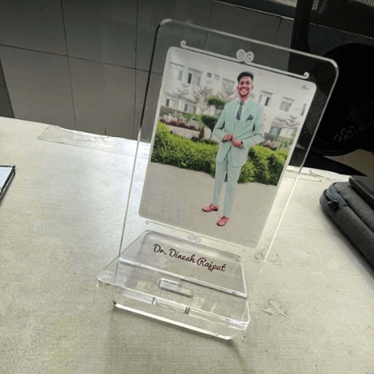 Acrylic Phone Stand Customer Image Review 16