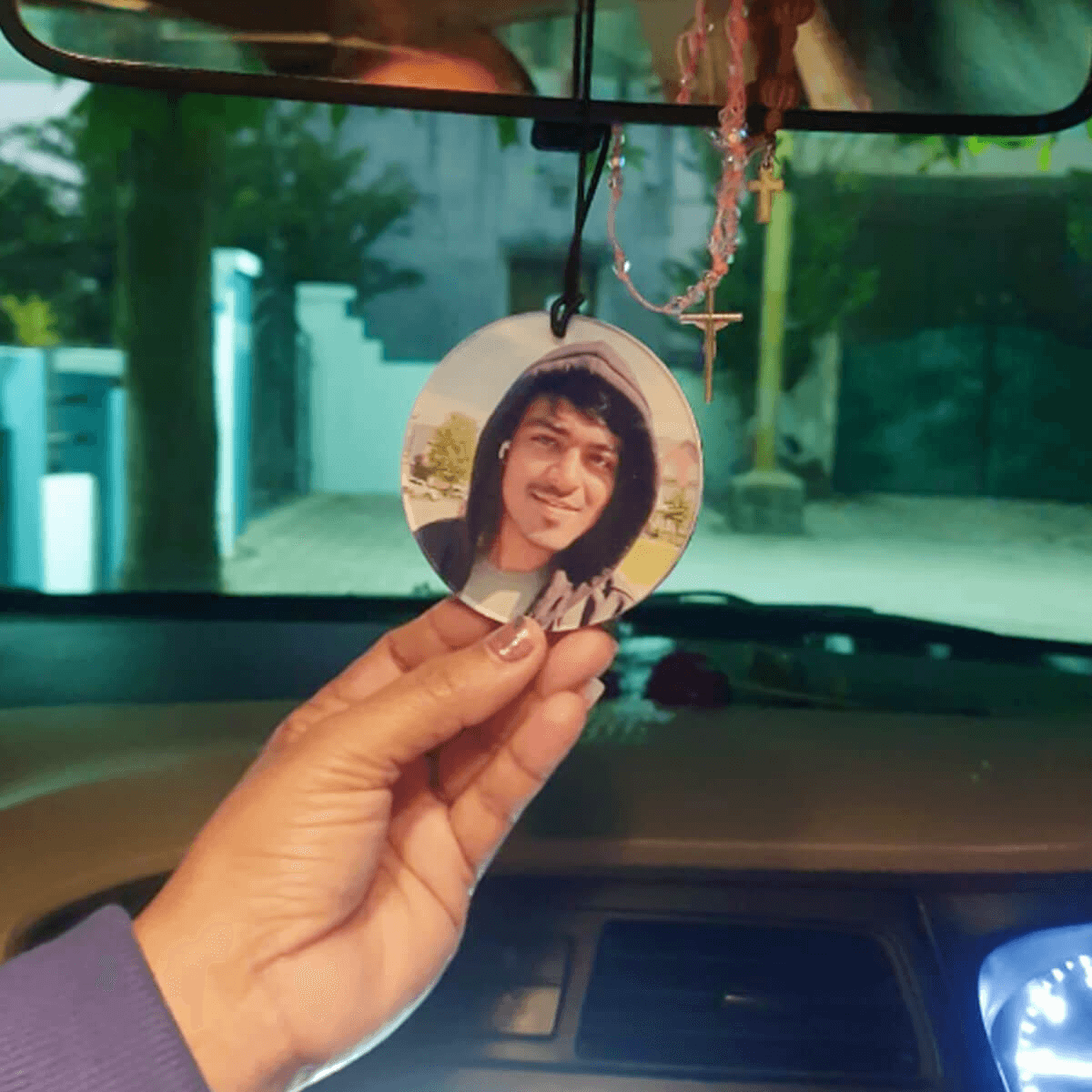 Car Photo Hanging Customer Image Review 25