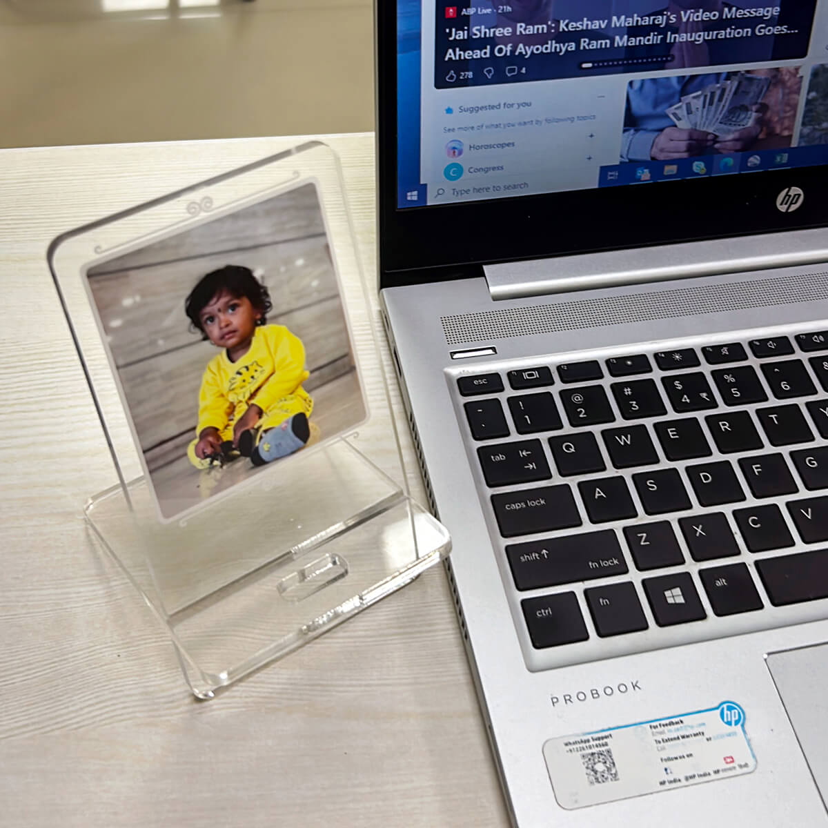 Acrylic Phone Stand Customer Image Review 24