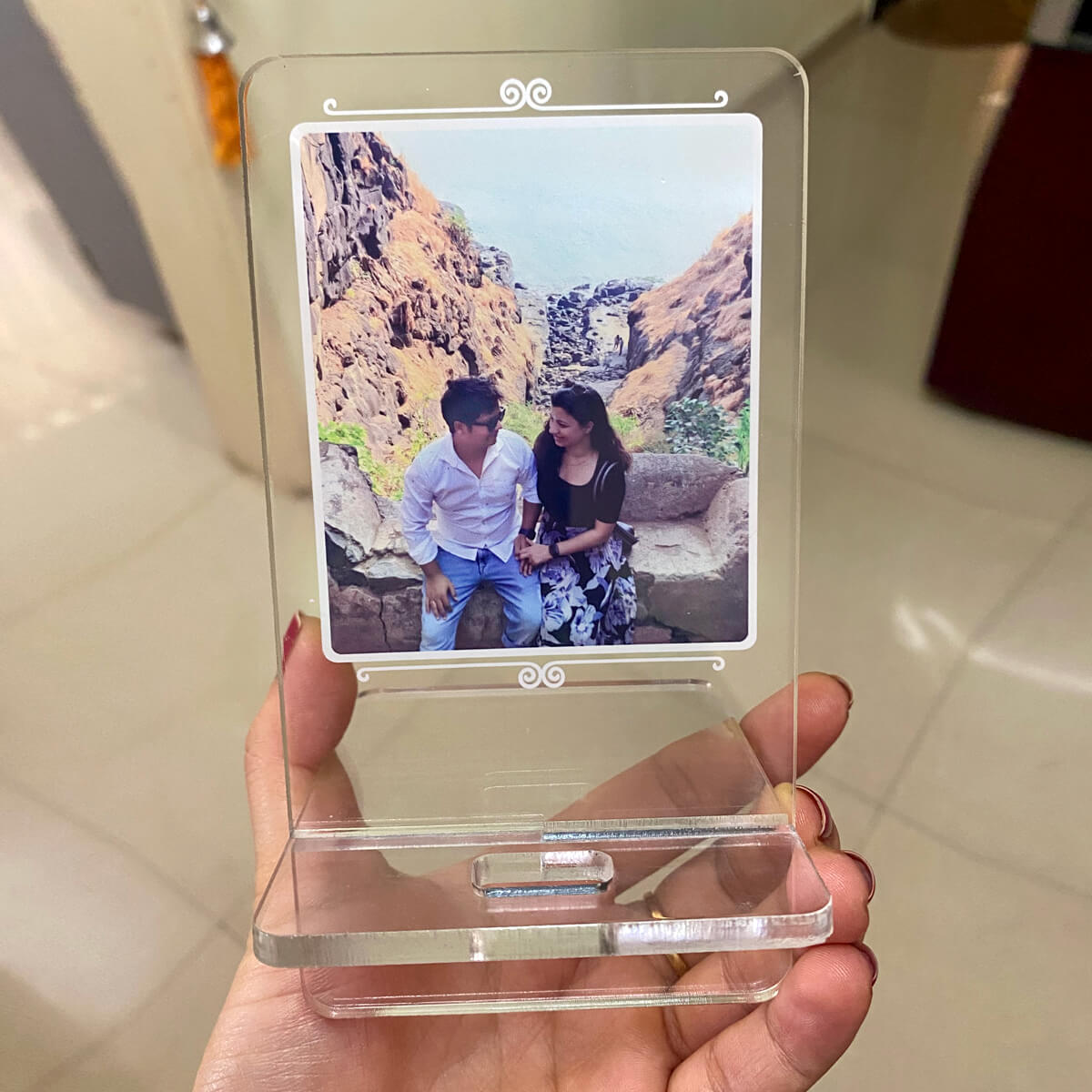 Acrylic Phone Stand Customer Image Review 9