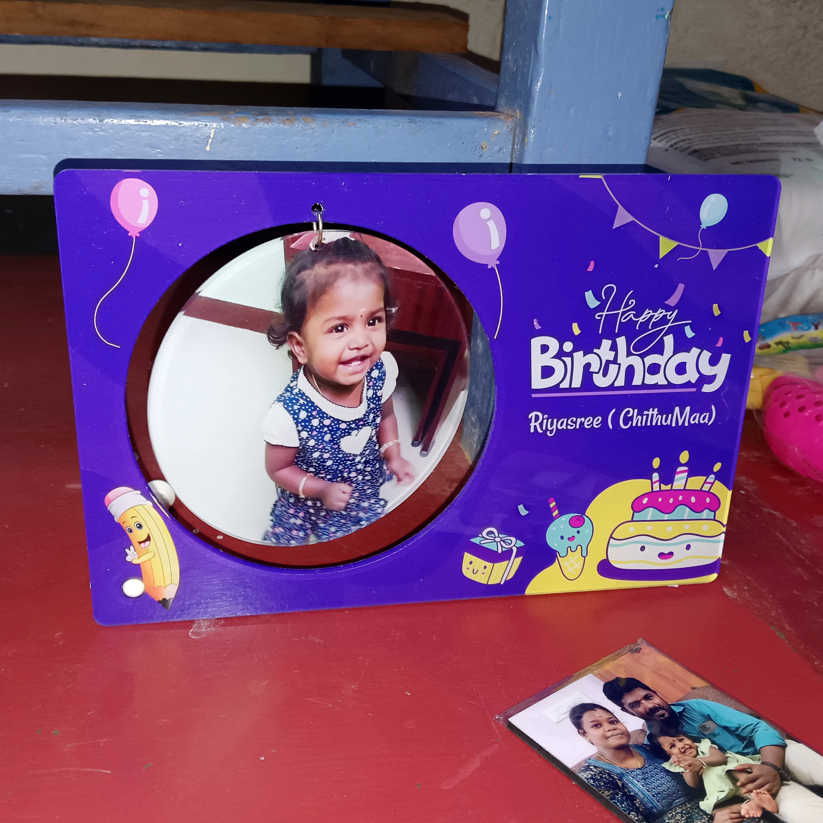 Hanging Photo Stand Customer Image Review 7