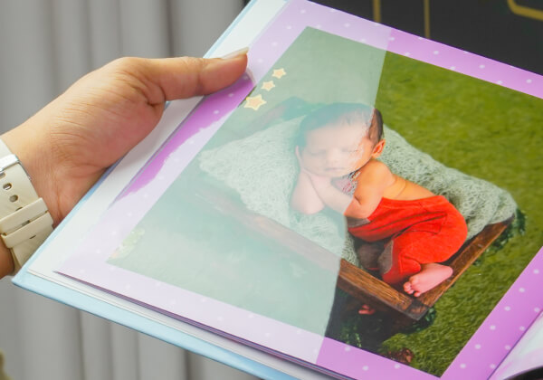Photo Albums Available With Free Glossy Lamination